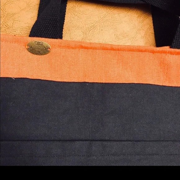 Handmade and embroidered Moonlit Kitty tote - Picture 6 of 8